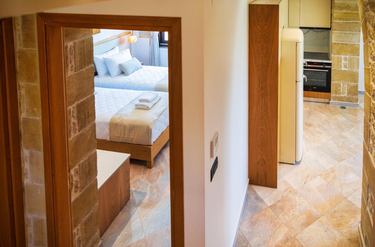 פליאוחורה Athinais Villa מראה חיצוני תמונה
