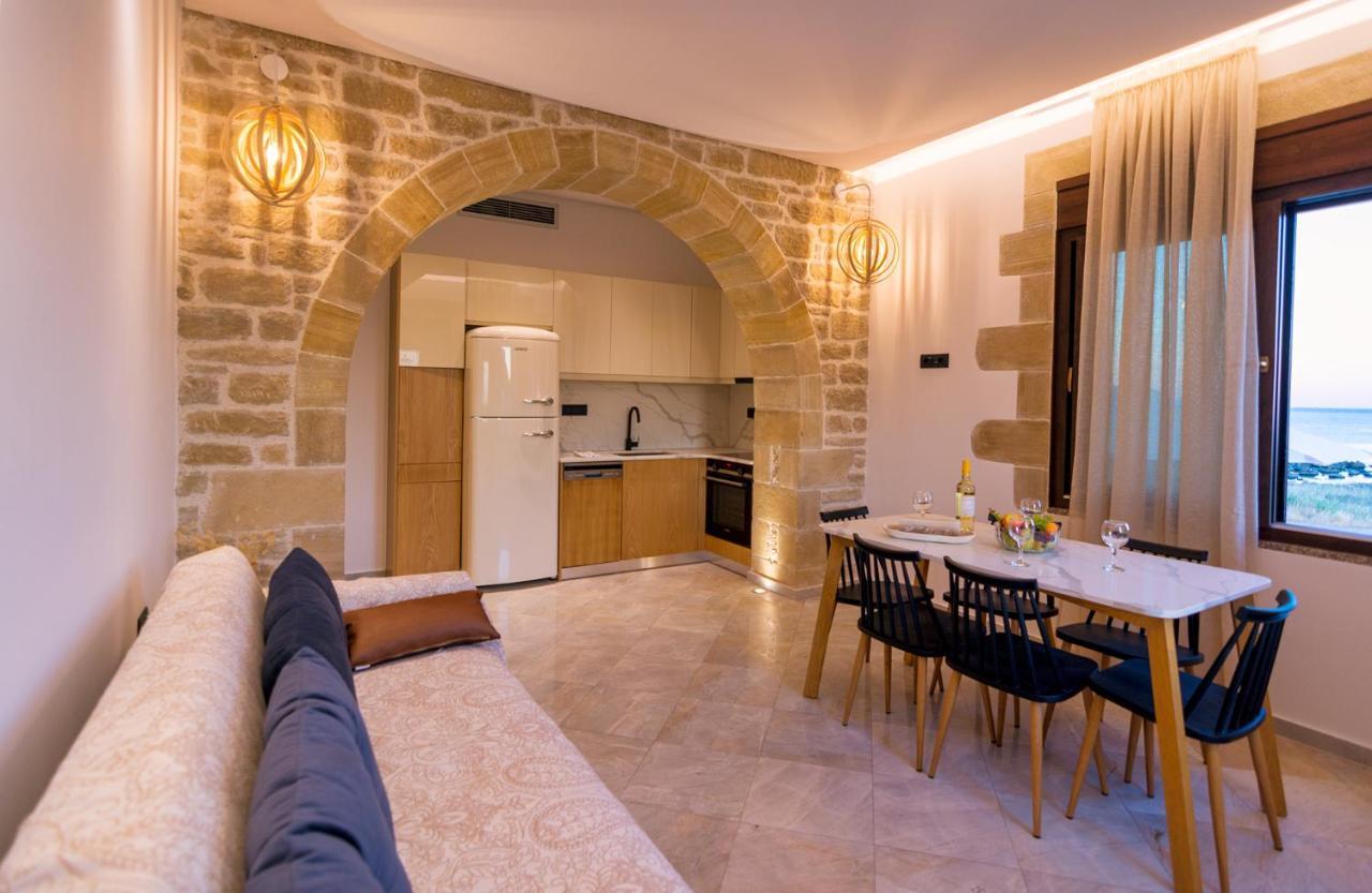פליאוחורה Athinais Villa מראה חיצוני תמונה