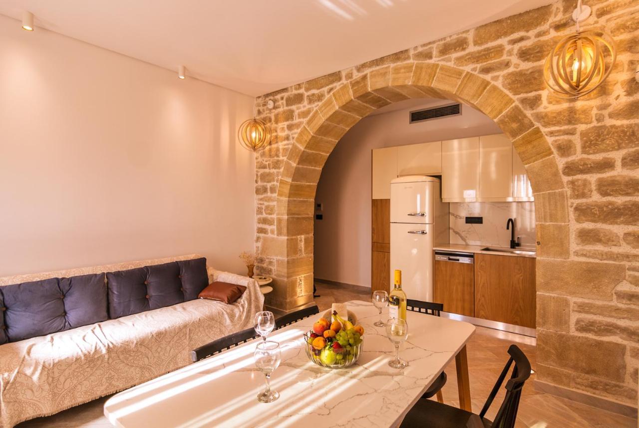 פליאוחורה Athinais Villa מראה חיצוני תמונה
